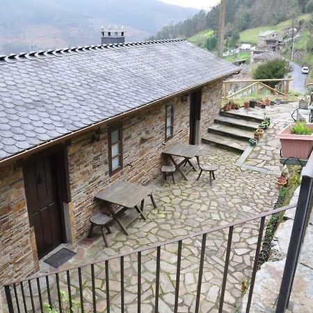 Appartamento Apartamento El Acebo San Tirso de Abres Esterno foto