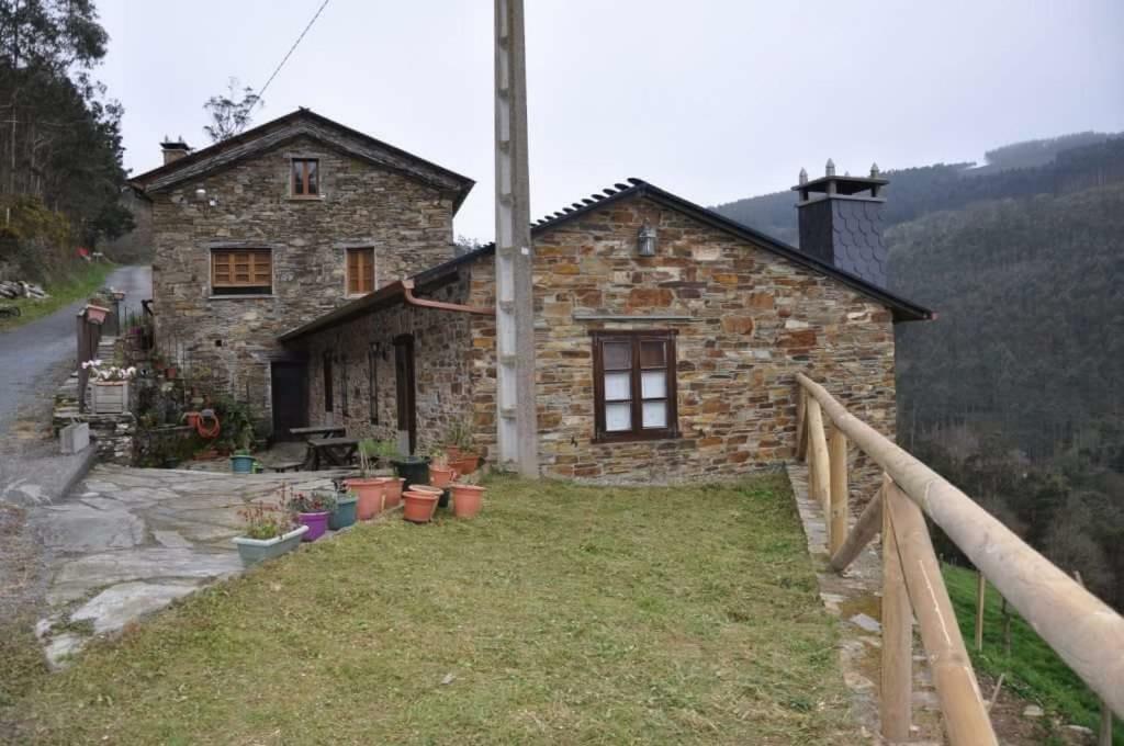 Appartamento Apartamento El Acebo San Tirso de Abres Esterno foto