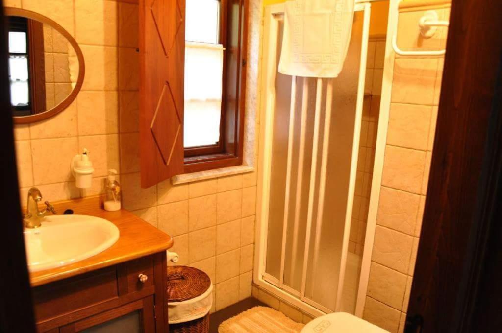 Appartamento Apartamento El Acebo San Tirso de Abres Esterno foto